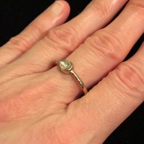 Elegant Gold Ring with White Rhinestone - Picture 2 of 7